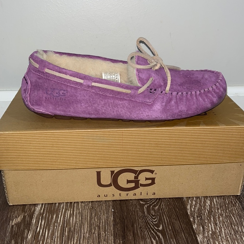 Ugg Dakota slipper